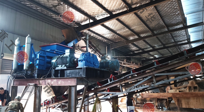 對輥破碎機(jī)